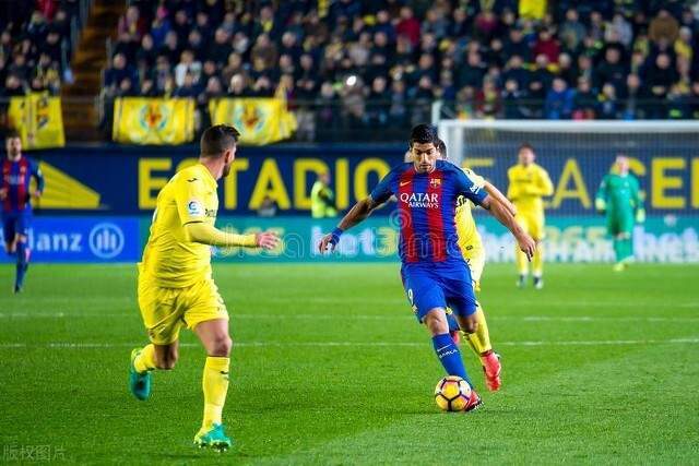 英超-B费染红库尼亚角球破门 曼联客场0-2狼队